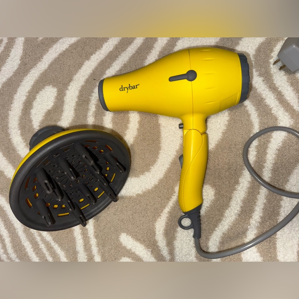 Drybar travel blow dryer and Bouncer diffuser